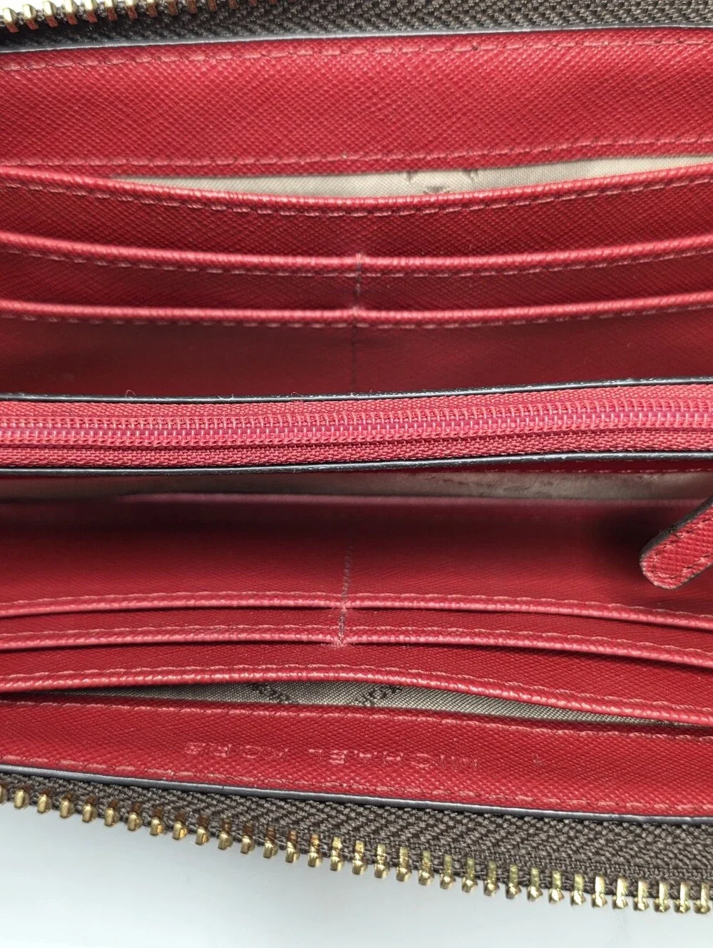 Michael Kors Wallet Brown Signature Jet Set Large Logo Quarter Zip Red Interior